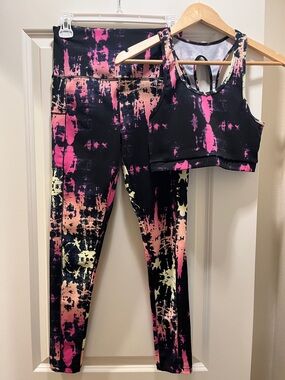 90’s Inspired High-Waist Legging & Top Set